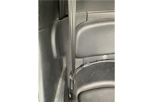 Recambio de cinturon seguridad trasero central para renault twizy eléctrico urban referencia OEM IAM 888500347R  