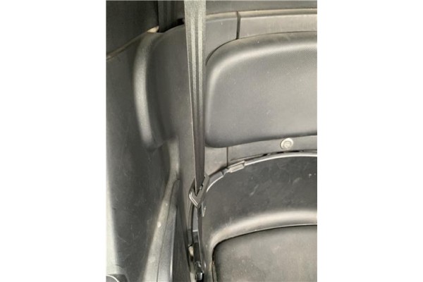 Recambio de cinturon seguridad trasero central para renault twizy eléctrico urban referencia OEM IAM 888500347R  