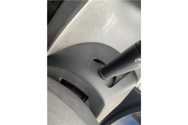 Recambio de embellecedor columna direccion para renault twizy eléctrico urban referencia OEM IAM 484709340R  