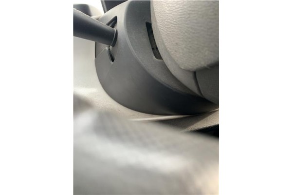Recambio de embellecedor columna direccion para renault twizy eléctrico urban referencia OEM IAM 484709340R  