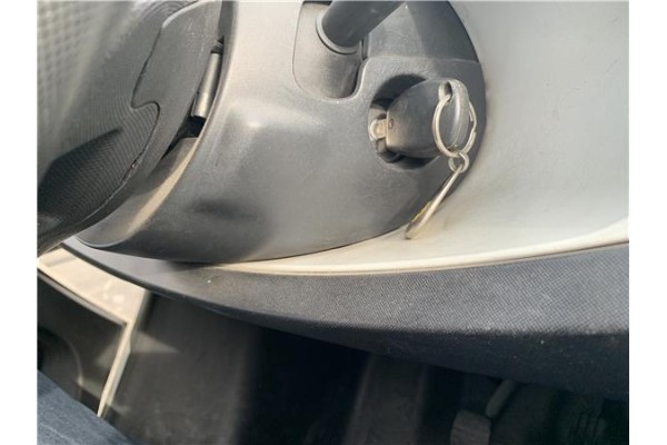 Recambio de embellecedor columna direccion para renault twizy eléctrico urban referencia OEM IAM 484709340R  