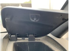 Recambio de tapa derecha salpicadero para renault twizy eléctrico urban referencia OEM IAM 685111941R  