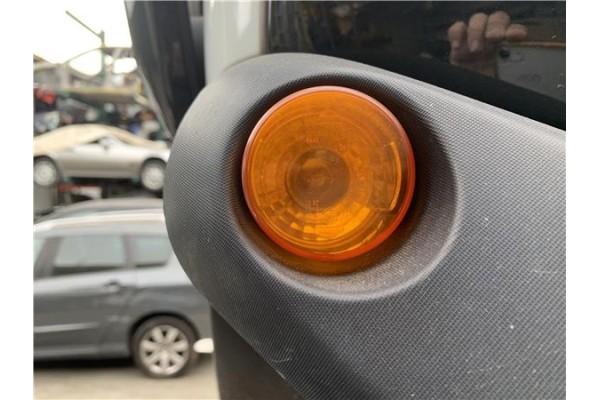 Recambio de intermitente delantero dcho para renault twizy eléctrico urban referencia OEM IAM 261306162R  