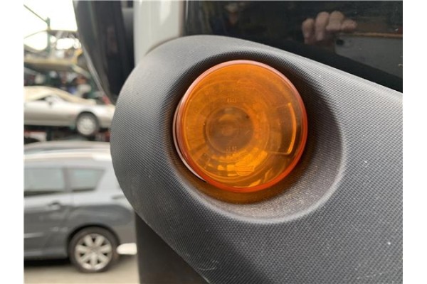 Recambio de intermitente delantero dcho para renault twizy eléctrico urban referencia OEM IAM 261306162R  