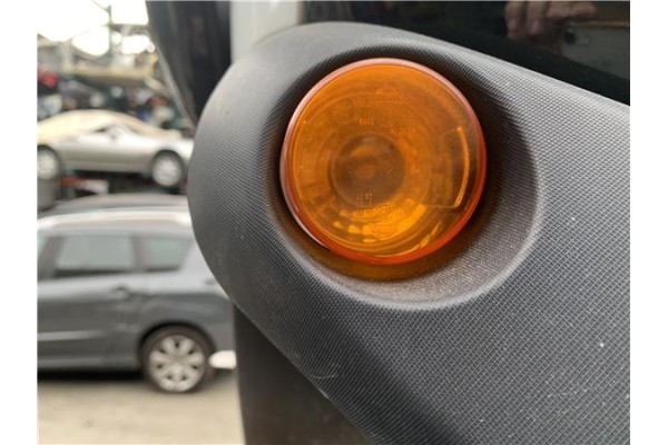 Recambio de intermitente delantero dcho para renault twizy eléctrico urban referencia OEM IAM 261306162R  