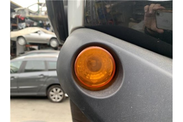 Recambio de intermitente delantero dcho para renault twizy eléctrico urban referencia OEM IAM 261306162R  