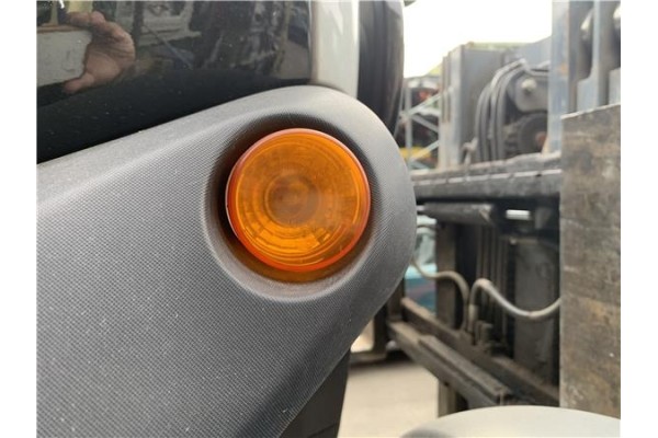 Recambio de intermitente delantero izquierdo para renault twizy eléctrico urban referencia OEM IAM 261306162R  