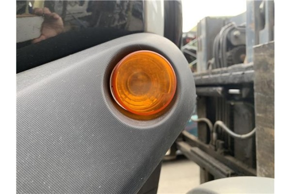 Recambio de intermitente delantero izquierdo para renault twizy eléctrico urban referencia OEM IAM 261306162R  