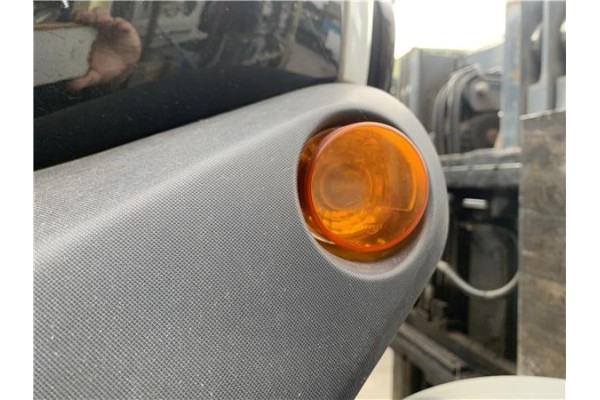 Recambio de intermitente delantero izquierdo para renault twizy eléctrico urban referencia OEM IAM 261306162R  