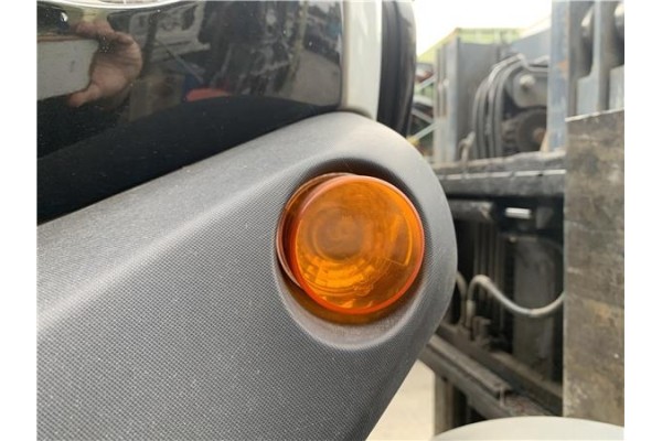 Recambio de intermitente delantero izquierdo para renault twizy eléctrico urban referencia OEM IAM 261306162R  