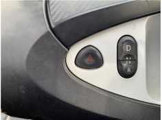 INTERRUPTOR LUCES EMERGENCIA 8200634256 