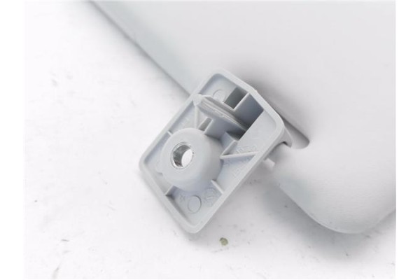 Recambio de parasol izquierdo para iveco daily chasis 2.3 referencia OEM IAM 5801547557 5802754200 