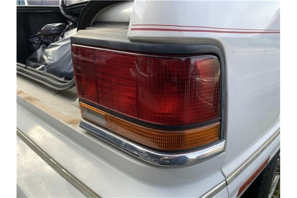 Recambio de piloto trasero derecho para chrysler le baron 3.0 i v6 referencia OEM IAM 7R019194 E6029197 