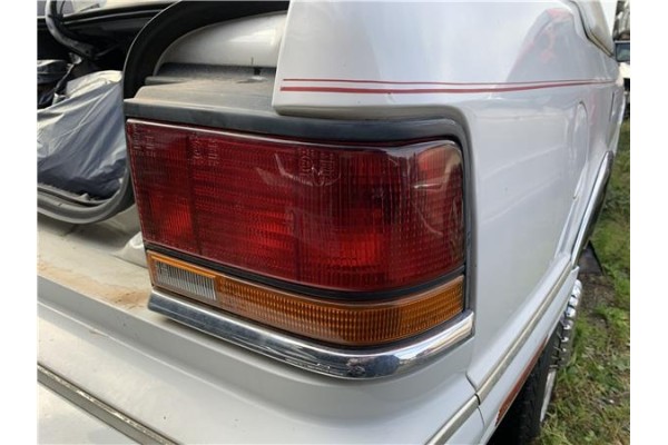 Recambio de piloto trasero derecho para chrysler le baron 3.0 i v6 referencia OEM IAM 7R019194 E6029197 