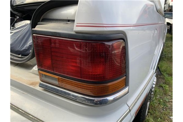 Recambio de piloto trasero derecho para chrysler le baron 3.0 i v6 referencia OEM IAM 7R019194 E6029197 