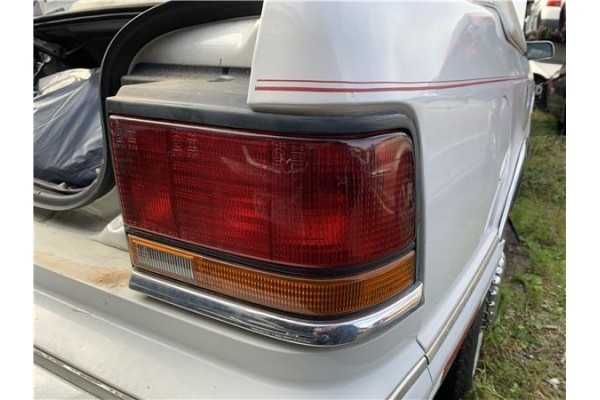 Recambio de piloto trasero derecho para chrysler le baron 3.0 i v6 referencia OEM IAM 7R019194 E6029197 