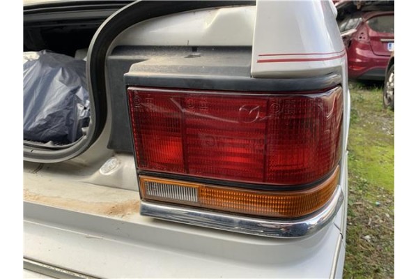 Recambio de piloto trasero derecho para chrysler le baron 3.0 i v6 referencia OEM IAM 7R019194 E6029197 