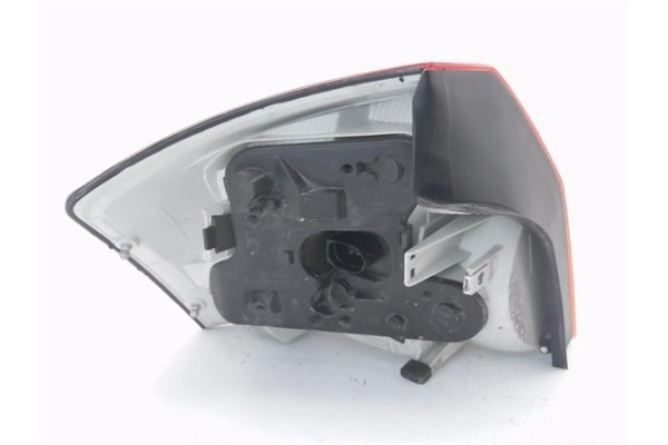 Recambio de piloto trasero derecho para audi a4 berlina (8e) 2.5 tdi (120kw) referencia OEM IAM 153948 014411964RR 