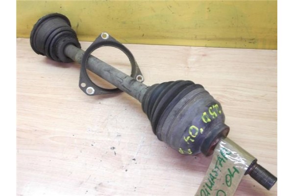 Recambio de palier delantero izquierdo para nissan primastar (x83) 2.5 caja cerrada batalla corta 2,76t referencia OEM IAM 82001