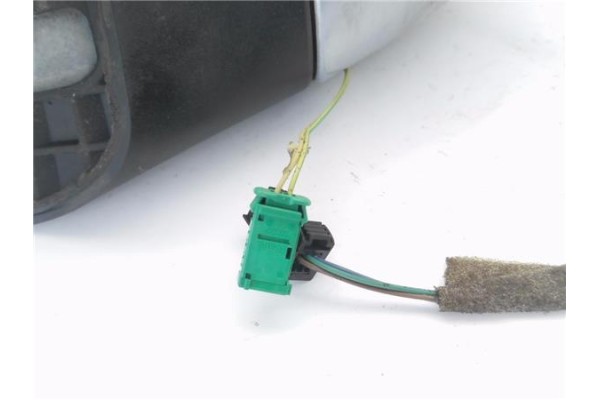 Recambio de retrovisor electrico izquierdo para citroen c4 coupe 1.6 16v referencia OEM IAM 96467083 E9024287 
