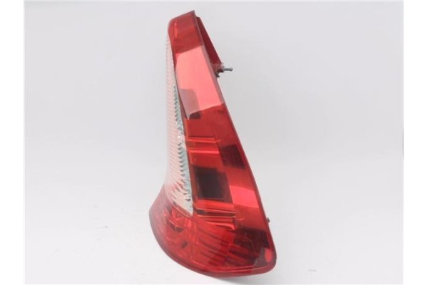 Recambio de piloto trasero derecho para citroen c4 coupe 1.6 16v referencia OEM IAM 9646801677 4CXX13440A 