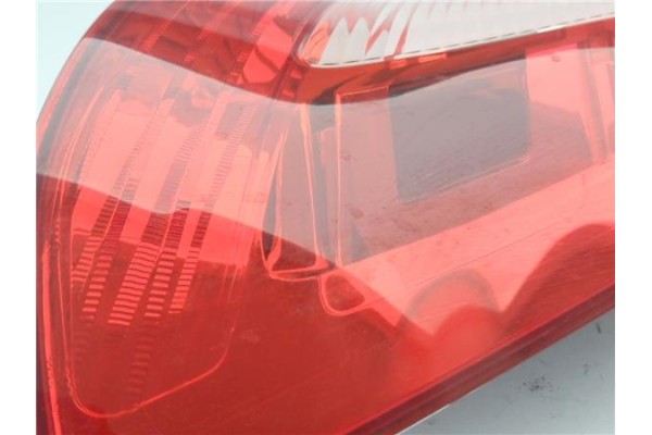 Recambio de piloto trasero derecho para citroen c4 coupe 1.6 16v referencia OEM IAM 9646801677 4CXX13440A 