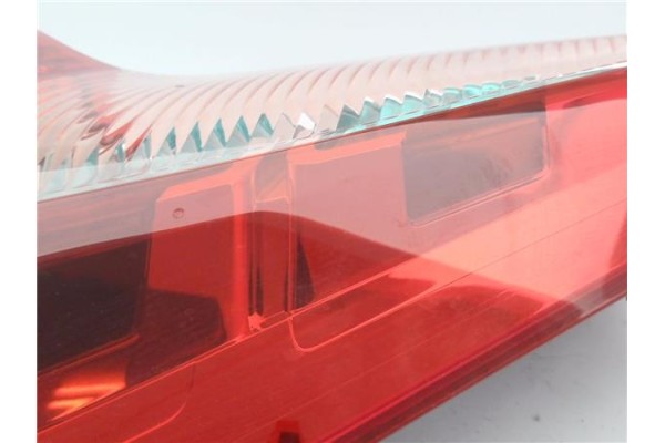 Recambio de piloto trasero derecho para citroen c4 coupe 1.6 16v referencia OEM IAM 9646801677 4CXX13440A 