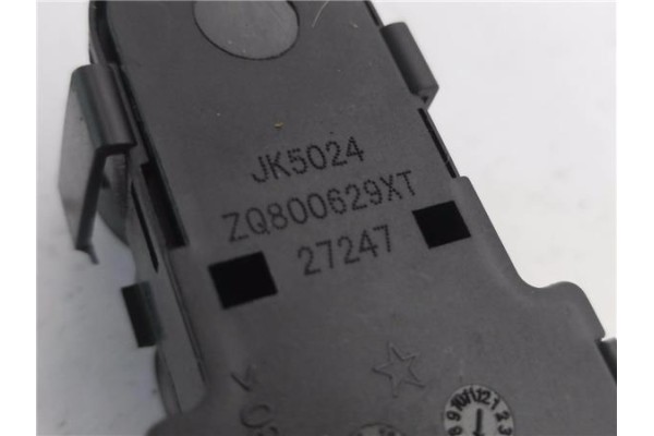 Recambio de mando elevalunas delantero izquierdo para citroen c4 coupe 1.6 16v referencia OEM IAM ZQ800629XT  