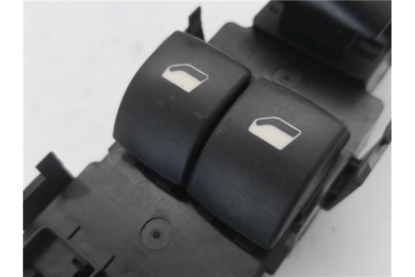 Recambio de mando elevalunas delantero izquierdo para citroen c4 coupe 1.6 16v referencia OEM IAM ZQ800629XT  