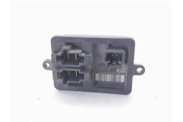 Recambio de resistencia calefaccion para iveco daily chasis 2.3 referencia OEM IAM MR0176008720  