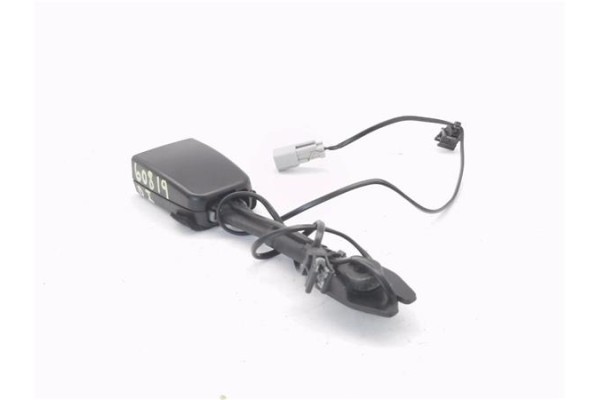 Recambio de anclaje cinturon delantero izquierdo para iveco daily chasis 2.3 referencia OEM IAM 5801455971  