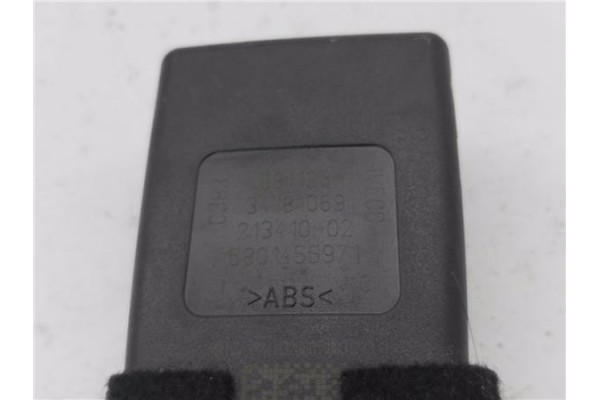 Recambio de anclaje cinturon delantero izquierdo para iveco daily chasis 2.3 referencia OEM IAM 5801455971  