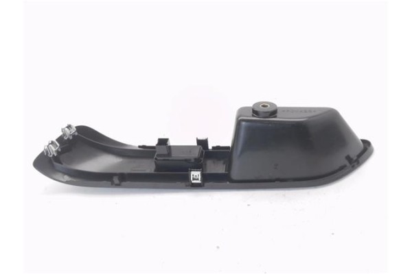 Recambio de mando elevalunas delantero derecho para iveco daily chasis 2.3 referencia OEM IAM 5802804533  