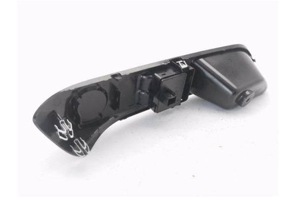 Recambio de mando elevalunas delantero izquierdo para iveco daily chasis 2.3 referencia OEM IAM 5802846165  