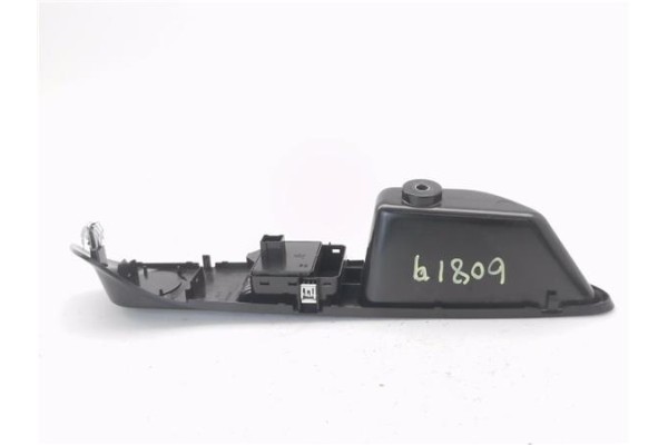 Recambio de mando elevalunas delantero izquierdo para iveco daily chasis 2.3 referencia OEM IAM 5802846165  