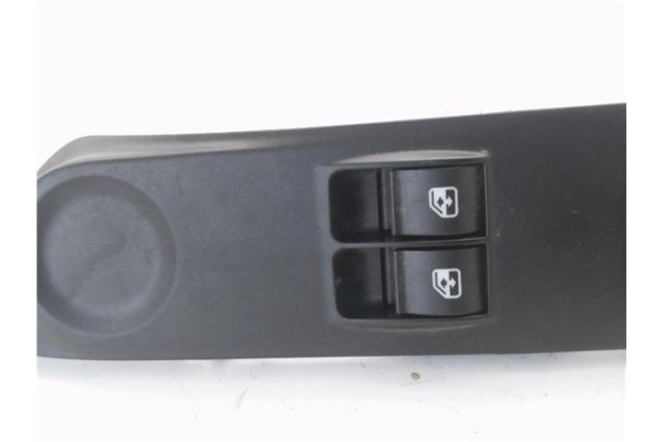 Recambio de mando elevalunas delantero izquierdo para iveco daily chasis 2.3 referencia OEM IAM 5802846165  