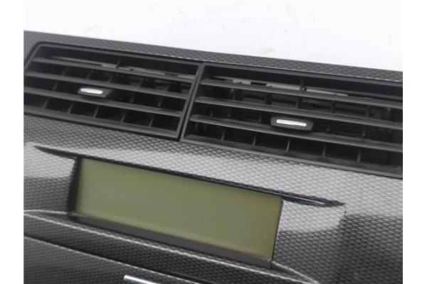 Recambio de embellecedor consola central para citroen c4 coupe 1.6 16v referencia OEM IAM 9657882880  