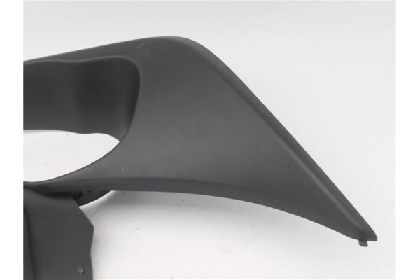 Recambio de embellecedor cuadro instrumentos para iveco daily chasis 2.3 referencia OEM IAM 5802383302  