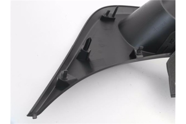 Recambio de embellecedor cuadro instrumentos para iveco daily chasis 2.3 referencia OEM IAM 5802383302  