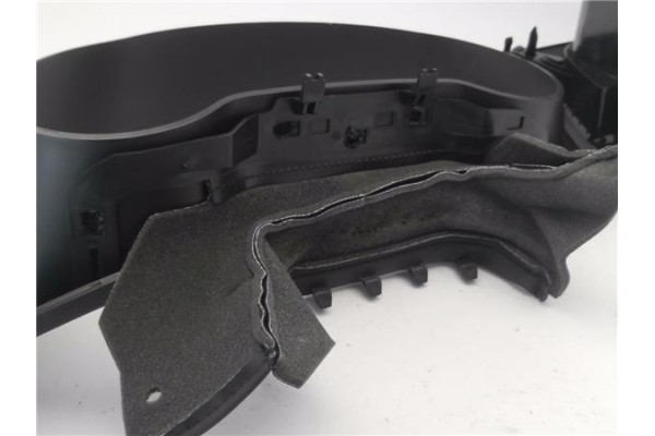 Recambio de embellecedor cuadro instrumentos para iveco daily chasis 2.3 referencia OEM IAM 5802383302  