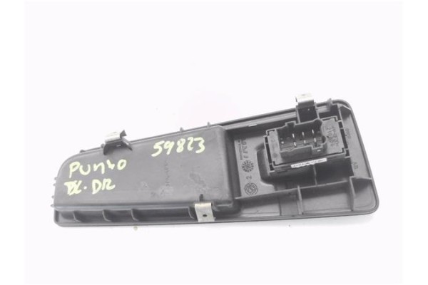 Recambio de mando elevalunas delantero derecho para fiat punto / grande punto (199) 1.4 referencia OEM IAM 735380450  