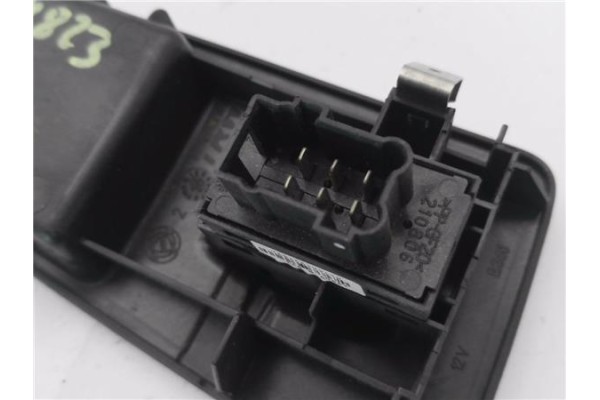 Recambio de mando elevalunas delantero derecho para fiat punto / grande punto (199) 1.4 referencia OEM IAM 735380450  