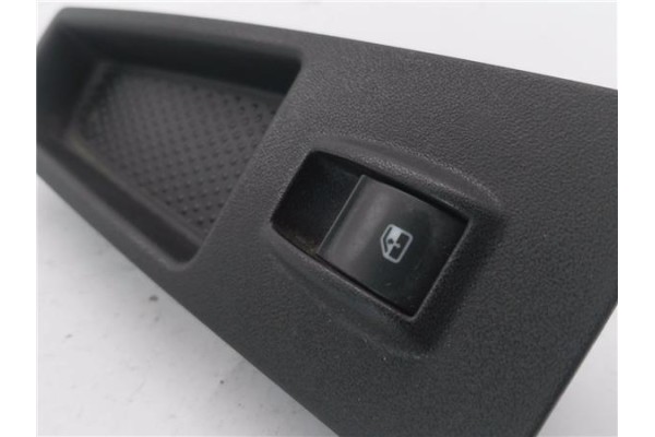 Recambio de mando elevalunas delantero derecho para fiat punto / grande punto (199) 1.4 referencia OEM IAM 735380450  
