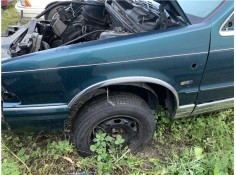 Recambio de aleta delantero izquierda para chrysler saratoga 3.0 v6 referencia OEM IAM 4911947  