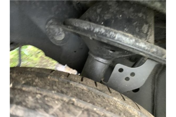 Recambio de amortiguador delantero izquierdo para chrysler saratoga 3.0 v6 referencia OEM IAM SG1819  