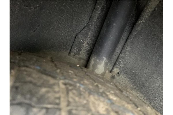 Recambio de amortiguador trasero izquierdo para chrysler saratoga 3.0 v6 referencia OEM IAM SG23131  