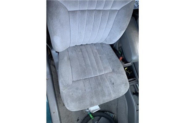 Recambio de asiento delantero derecho para chrysler saratoga 3.0 v6 referencia OEM IAM 4705306  