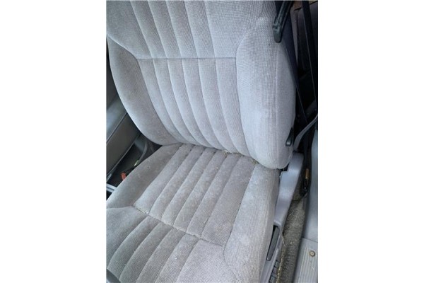 Recambio de asiento delantero izquierdo para chrysler saratoga 3.0 v6 referencia OEM IAM 4705307  