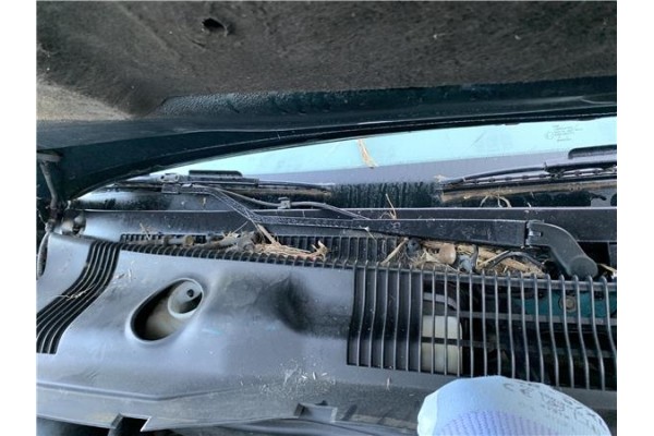 Recambio de brazo limpiaparabrisas delantero derecho para chrysler saratoga 3.0 v6 referencia OEM IAM 4389371AB  