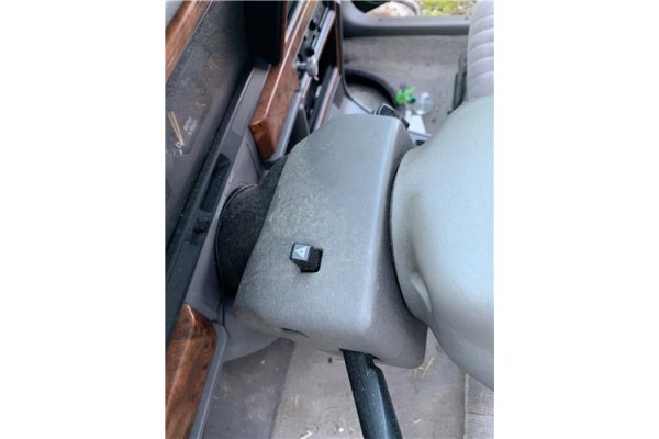 Recambio de embellecedor columna direccion para chrysler saratoga 3.0 v6 referencia OEM IAM 4470002 4470003 